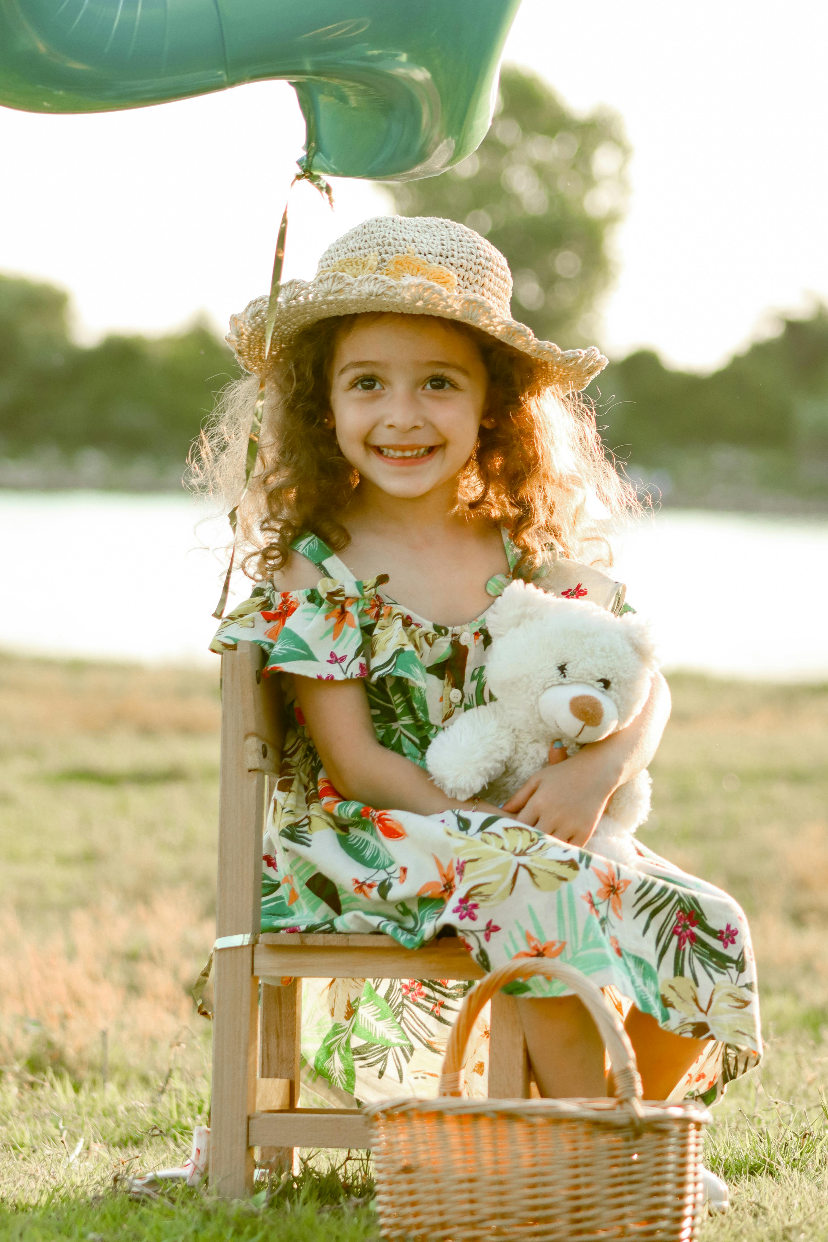 推荐电影：对称构图与悬念氛围